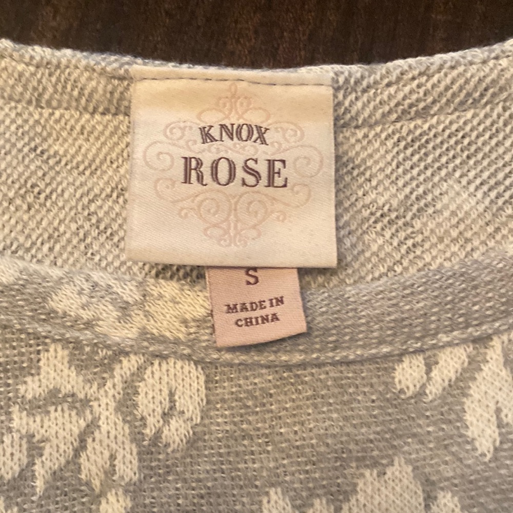 Knox Rose Top - Picture 2 of 9